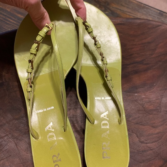 SOLD!  Sz 8.5  sweet vintage prada kitten heels - Picture 9 of 13